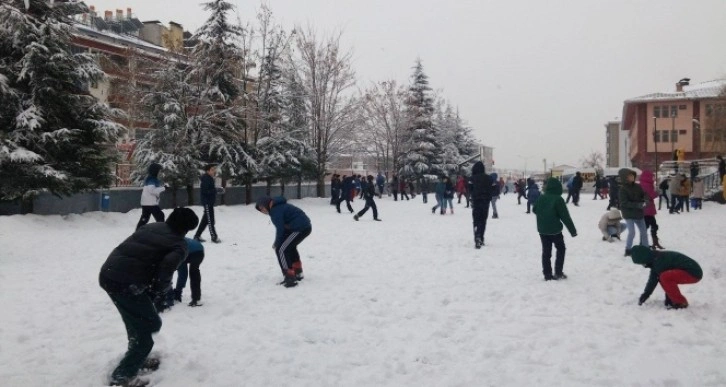 10 Ocak 2022 Pazartesi okullar tatil mi?