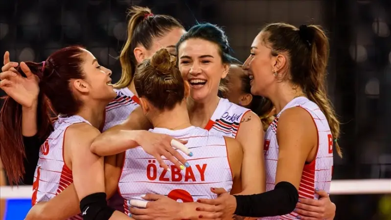 A Milli Kadın Voleybol Takımı 4'te 4 yaptı