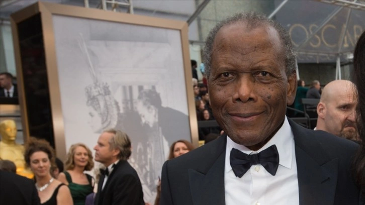 ABD'de Oscar kazanan ilk siyahi aktör Sidney Poitier 94 yaşında öldü