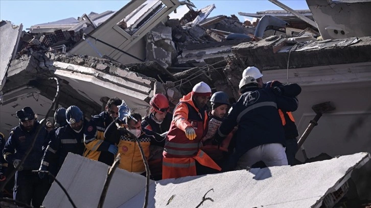 Ahlatcı Eğitim Sağlık ve Yardım Vakfı'ndan deprem bölgesine 25 milyon liralık yardım paketi