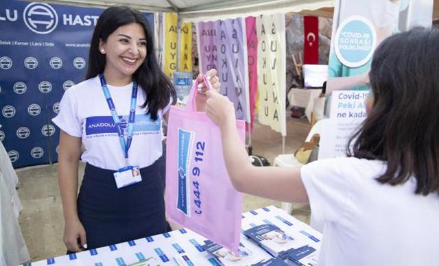 Alanya Anadolu Hastanesi çocuklarla bir araya geldi