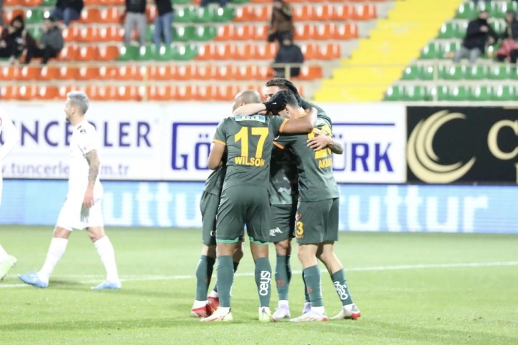 Alanyaspor'dan Hatayspor'a farklı tarife