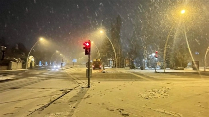 Ankara'da kar etkili oldu