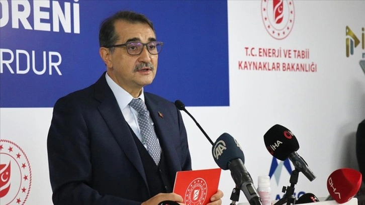 Bakan Dönmez: Yenilenebilir enerji kurulu gücümüz yüzde 54 seviyesine ulaştı