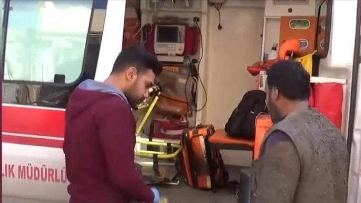 Bakan Koca'dan kıyafeti kirli olduğu için ambulansa binmek istemeyen işçiyle ilgili paylaşım