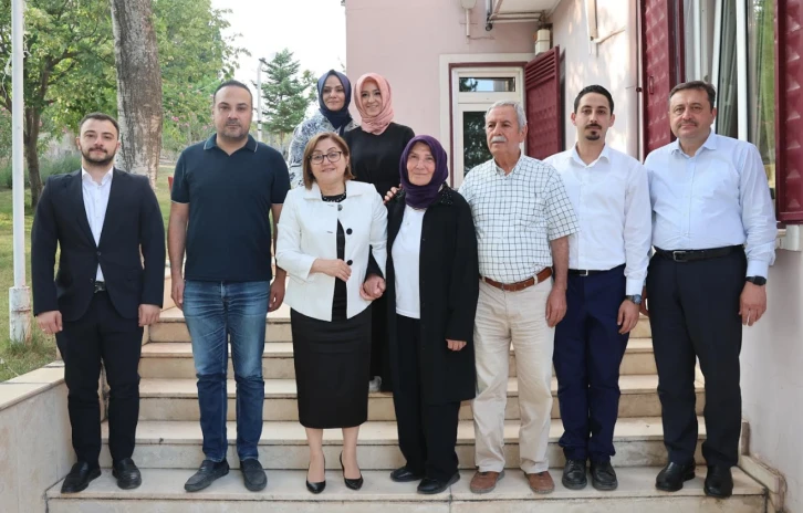 BAŞKAN ŞAHİN’DEN BAYRAMDA VEFA ZİYARETLERİ