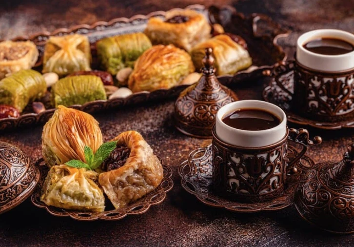BAYRAMDA ŞEKERİNİZE DİKKAT EDİN
