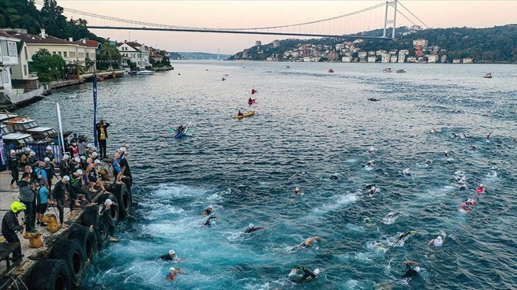 Boğaziçi Kıtalararası Yüzme Yarışı'nın seçmelerine 2 bine yakın yüzücü katıldı