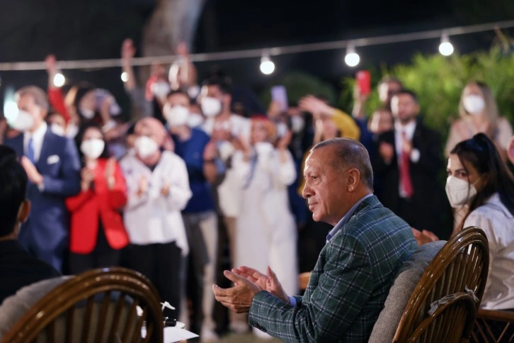 Cumhurbaşkanı Erdoğan, Adana’da gençlerle buluştu