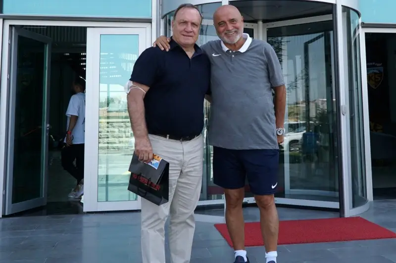 Dick Advocaat, Hikmet Karaman'ı ziyaret etti