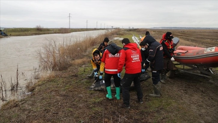 Edirne'de 12 düzensiz göçmen donarak ölmüş halde bulundu