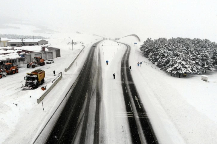 Erzincan’ın yüksek kesimlerinde kar yağışı etkisini artırdı