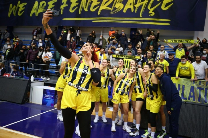 Fenerbahçe farklı kazandı