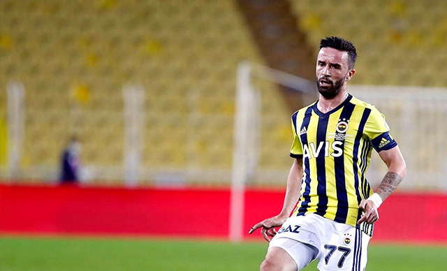 Fenerbahçe'de Gökhan Gönül ile yollar ayrıldı