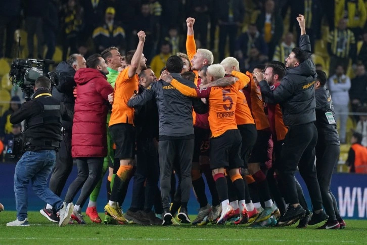 Fenerbahçe'ye Kadıköy’de ezeli rakibinden ağır yenilgi