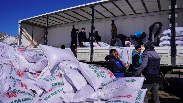 Gaziantep'te depremzede çiftçilere 2 bin ton yem desteği