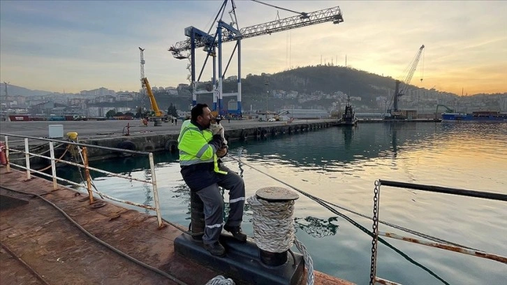 Gemide dünyaya gelen kedi, tayfanın yol arkadaşı oldu