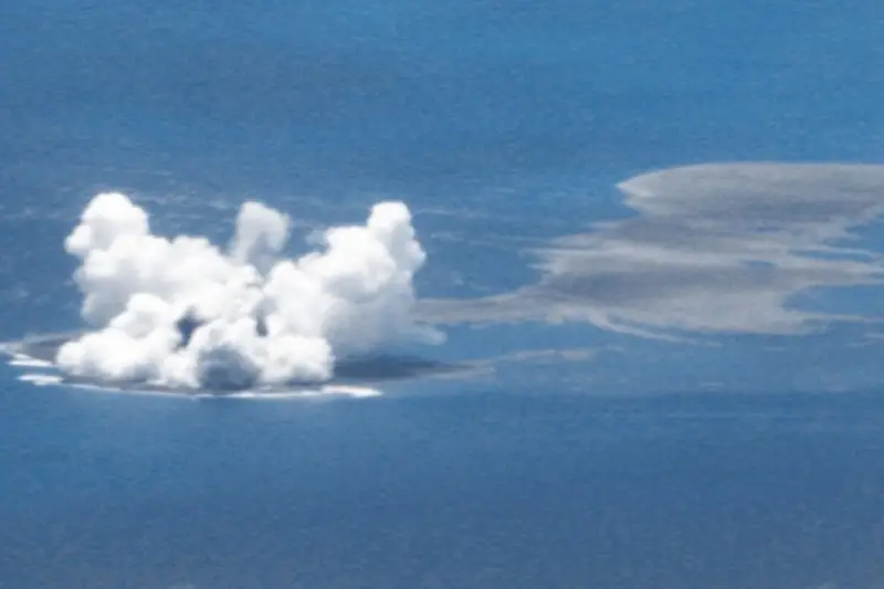 Japonya’da volkanik patlama sonrası yeni bir ada keşfedildi