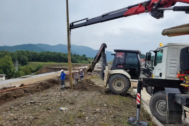 Kastamonu’da sel felaketinden etkilenen bölgeler enerjilendirildi