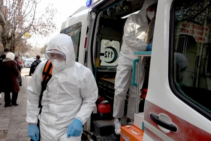 Köyden merkeze gitmek için hasta numarası yapıp ambulans çağırmışlar