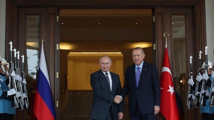 Kremlin Sözcüsü Peskov: Putin, Cumhurbaşkanı Erdoğan’ın Türkiye davetini memnuniyetle kabul etti