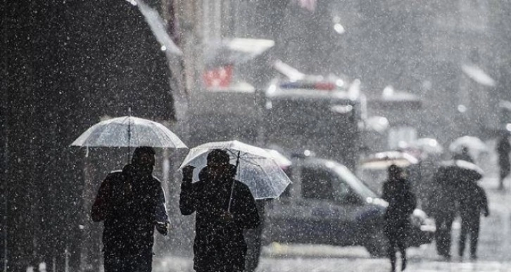 Meteoroloji'den kuvvetli yağış uyarısı! İstanbul için saat verildi