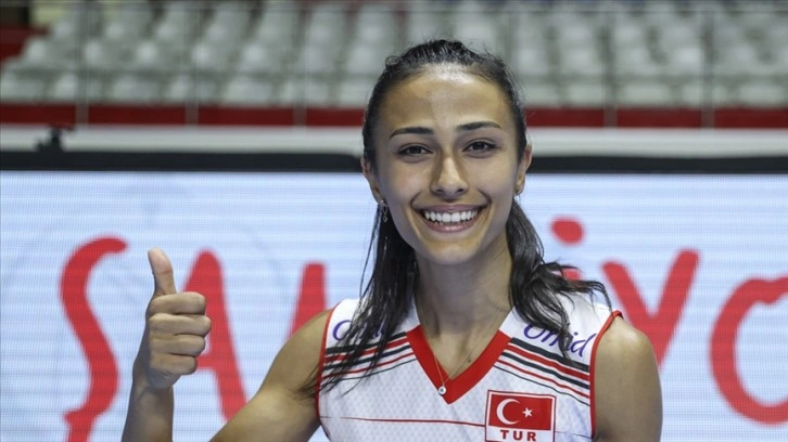 Milli libero Simge Aköz, Türk voleybolunun geleceğinden umutlu