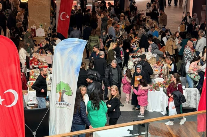 ŞEHİTKAMİL&rsquo;DE GİRİŞİMCİ KADINLAR FESTİVALİ&rsquo;NE YOĞUN İLGİ