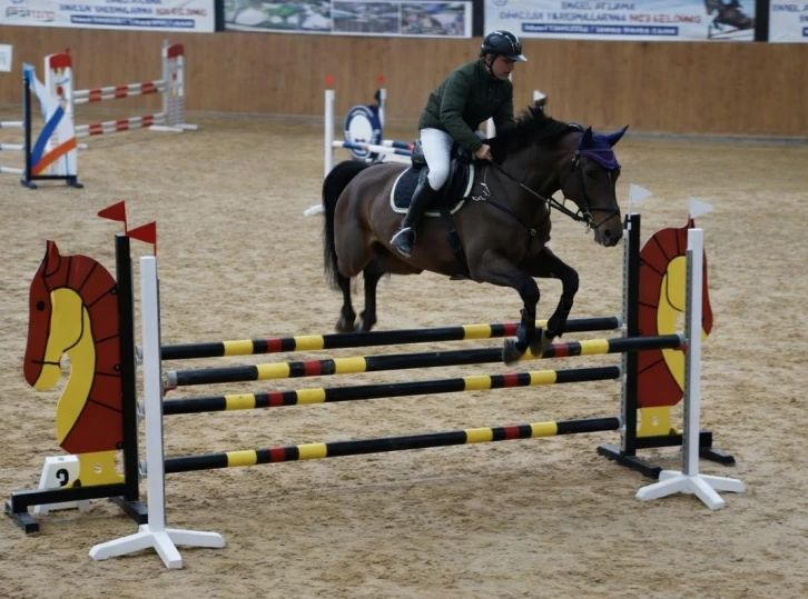 ŞAHİNBEY&rsquo;DE ENGEL ATLAMA HEYECANI