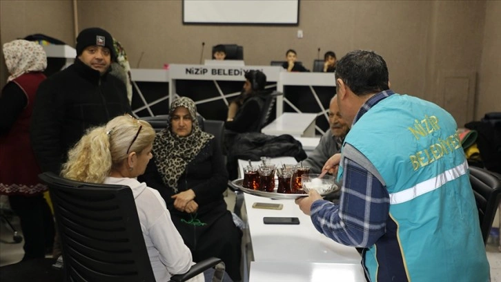 Nizip Belediye Meclisi Toplantı Salonu da depremzedelere açıldı