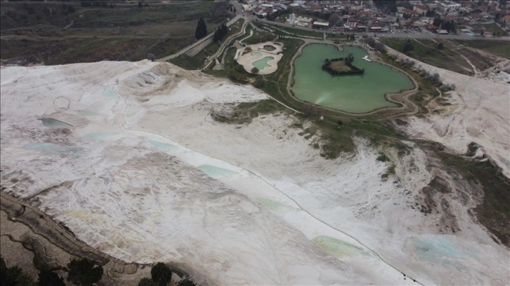 Pamukkale'deki oteller yılbaşına dolu giriyor