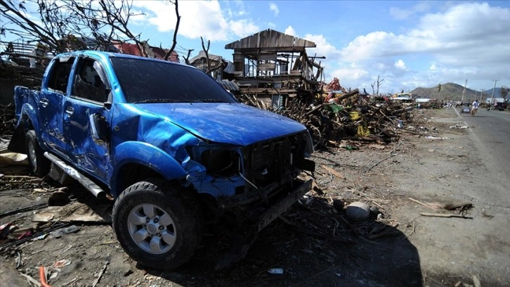 Rai Tayfunu'nun vurduğu Filipinler'de ölü sayısı 208'e yükseldi