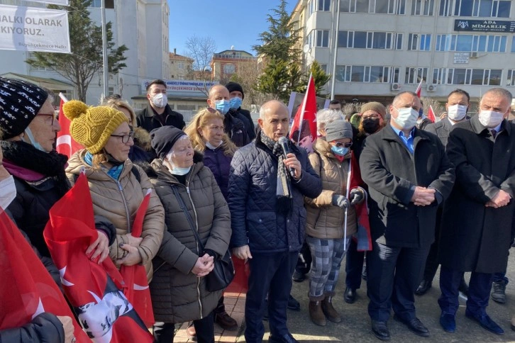 Samsun’daki Atatürk Heykeli’ne saldırı Büyükçekmece'de kınandı