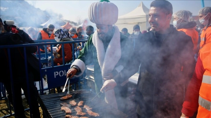 Sivrihisar Dövme Sucuk Festivali'nde 6 ton sucuk ikram edildi