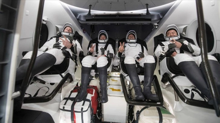 SpaceX, NASA 'Crew-3' uçuşuyla uzaya 4 astronot gönderecek