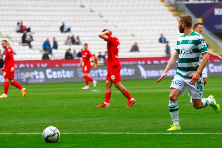 Spor Toto Süper Lig: Konyaspor: 2 - Gaziantep FK: 0 (İlk yarı)