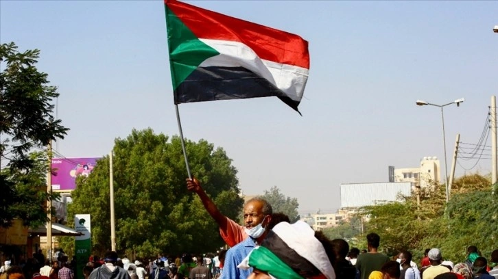 Sudan siyasi krizinin çözümü için 6 girişim masada