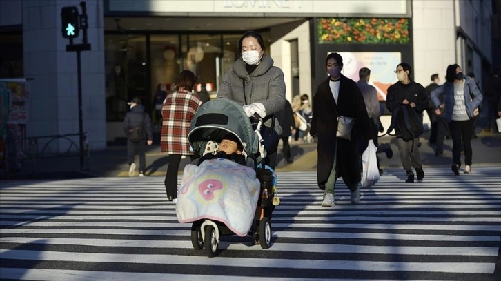 Tokyo'da Kovid-19 günlük vakaları bir haftada 15 kat arttı