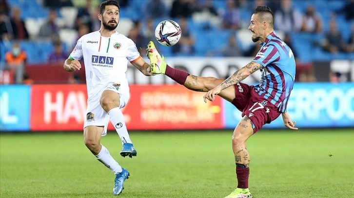 Trabzonspor evinde Alanyaspor ile ​​​​​​​1-1 berabere kaldı