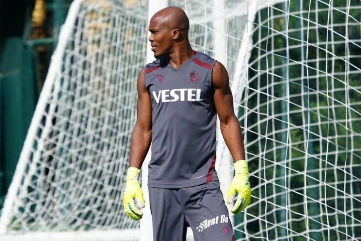 Trabzonspor'da Nwakaeme eldivenleri giydi