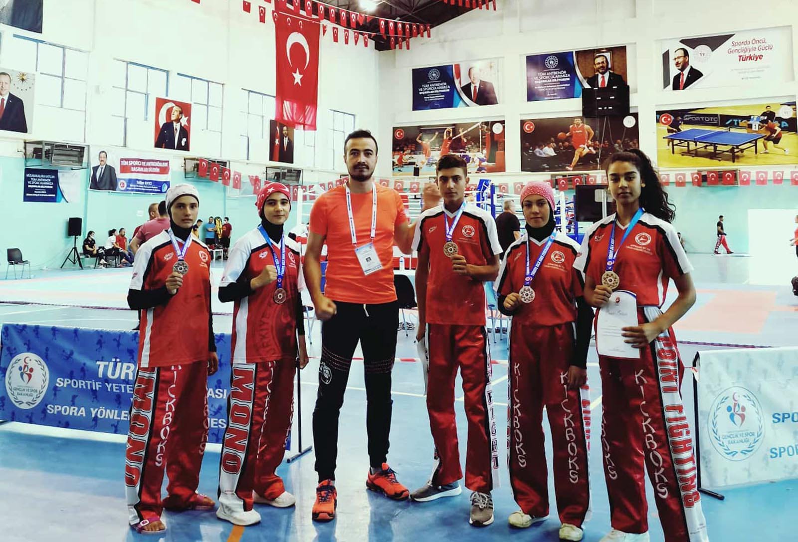 Türkiye’yi temsil edecekler! Kumlalı gençler artık milli sporcu