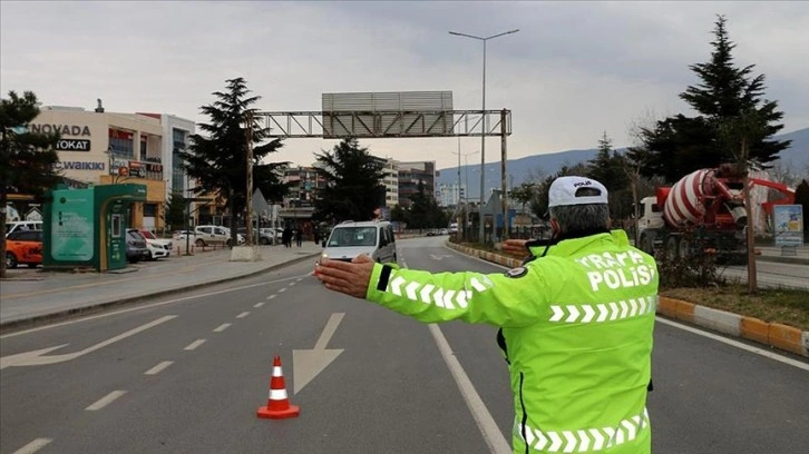 Ülke genelinde 'Huzurlu Sokaklar ve Narkotik Suçları Uygulaması' yapıldı