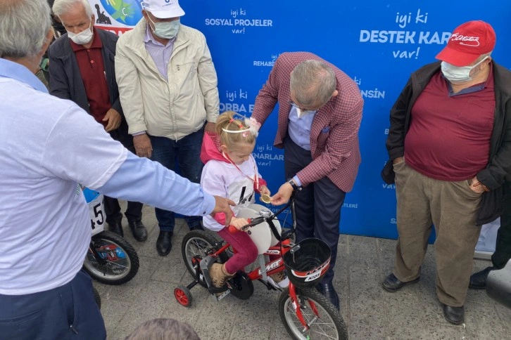 Üsküdar'da Serebral Palsi hastası çocuklar pedal çevirdi