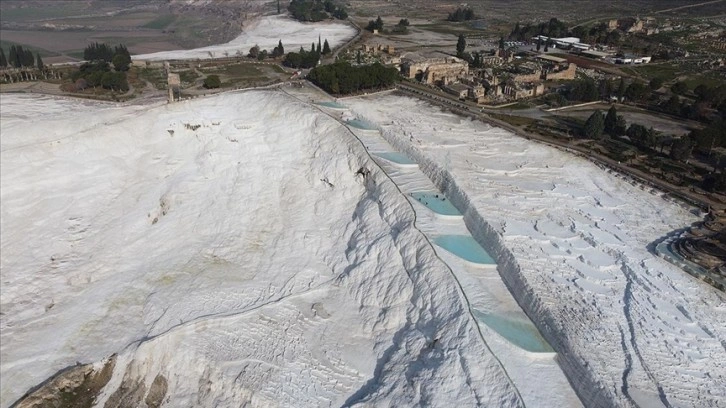 Yarıyıl tatilinde Pamukkale'deki oteller yüzde 100 doldu