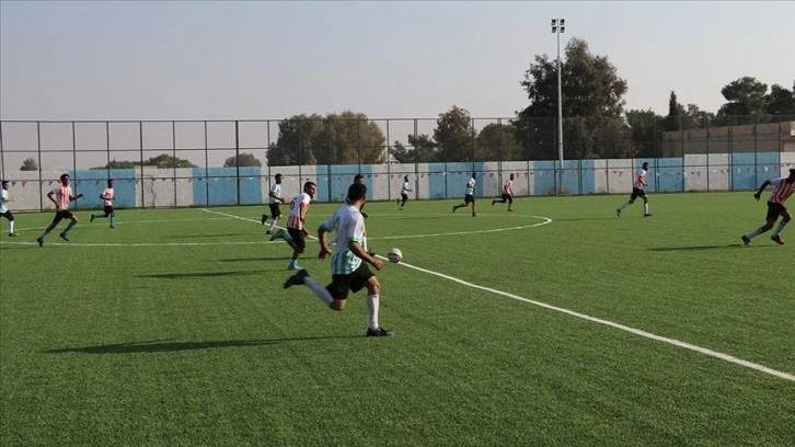 YPG/PKK'dan temizlenen Tel Abyad'da inşa edilen stadyum ilk müsabakaya ev sahipliği yaptı