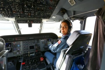 15 tonluk CASA uçağını kanatlandıran kadın pilot: 'Yarbay Mesude Küçük'