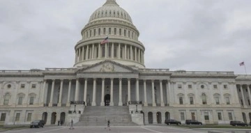 ABD’de Senato hükümetin kapanmasını önleyen geçici bütçeyi onayladı