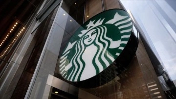 ABD'de Starbucks, çalışanlarına aşı ya da her hafta Kovid-19 testi zorunluğu getiriyor