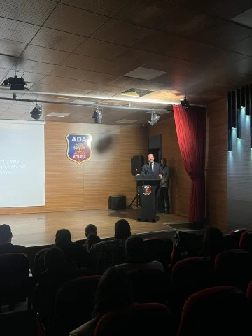 Ada Koleji&rsquo;nde 1. Sınıf &Ouml;ğretmenleriyle Tanışma Toplantısına Yoğun Katılım