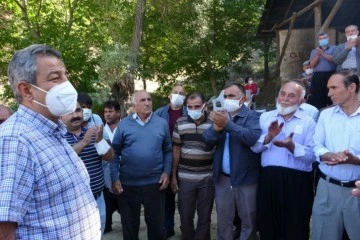 Adana'da yol sevinci! Karayolları heyetini davul zurnayla karşıladılar